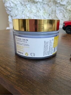 TRULY Glass Skin Cleansing Balm - White & Gold Packaging